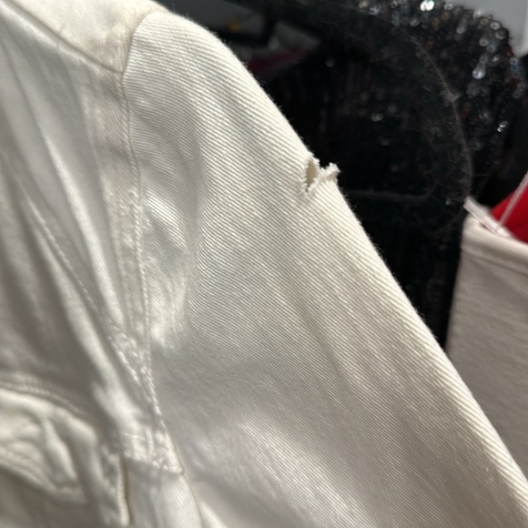 NWT white jean jacket, Gloria Vanderbilt size S - Picture 9 of 9